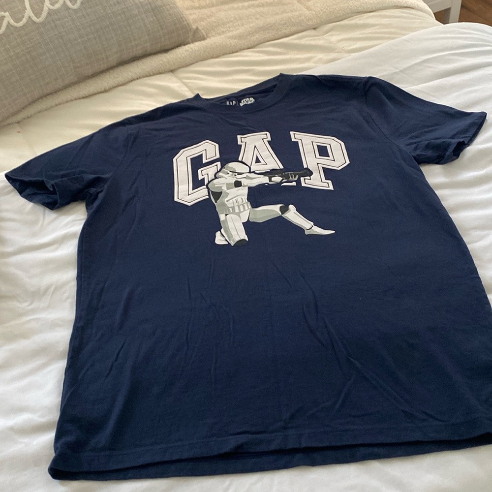 GAP Men’s Star Wars Navy Shirt Size M
